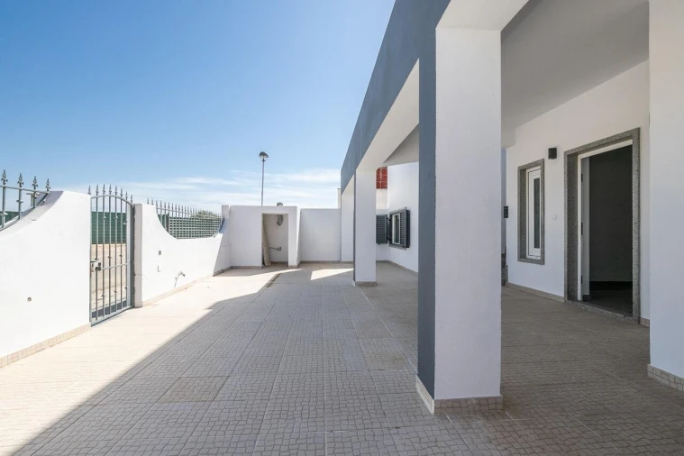 Moradia T4 para Venda em Mexilhoeira Grande Foto 5