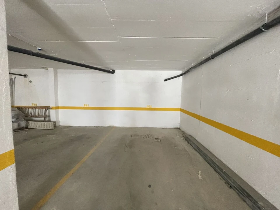 Apartamento T3 para Venda em Quelfes Foto 5