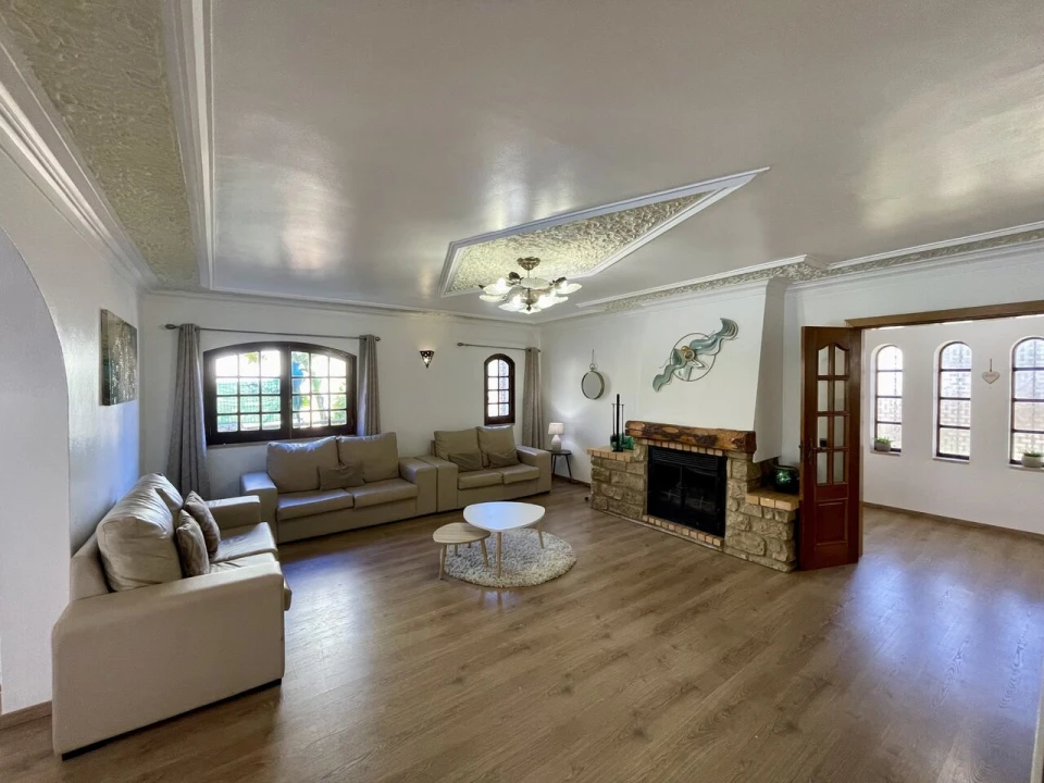 Moradia T4 para Venda em Guia Foto 12