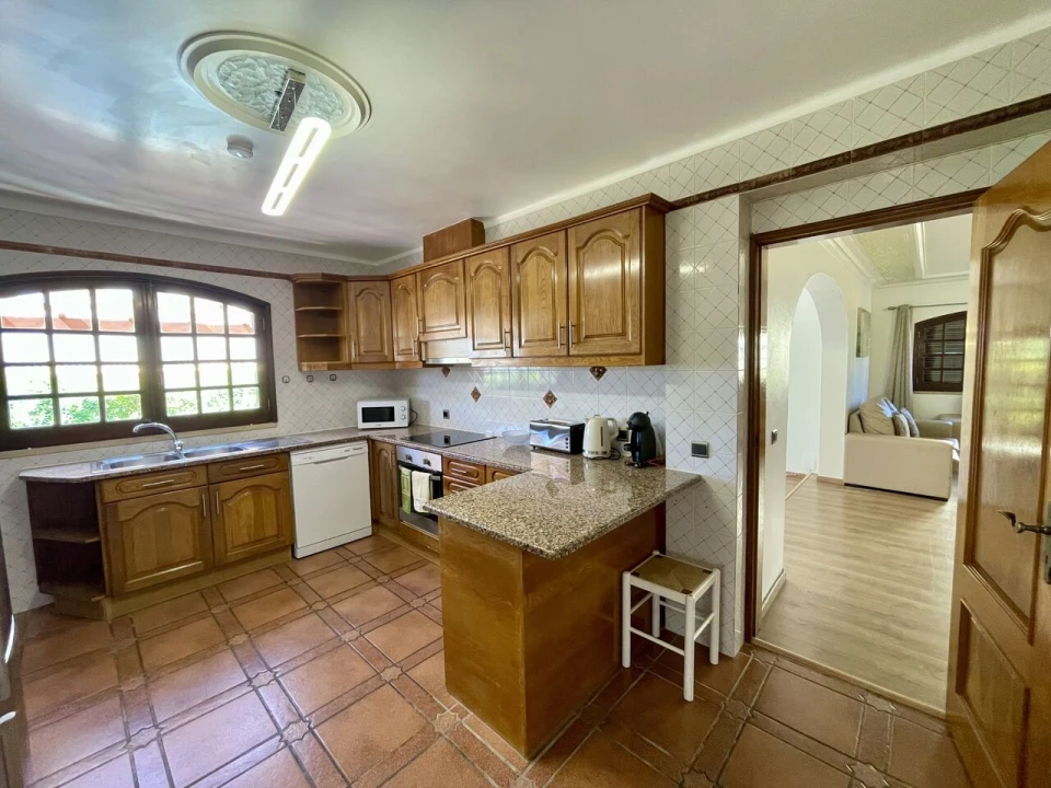 Moradia T4 para Venda em Guia Foto 21