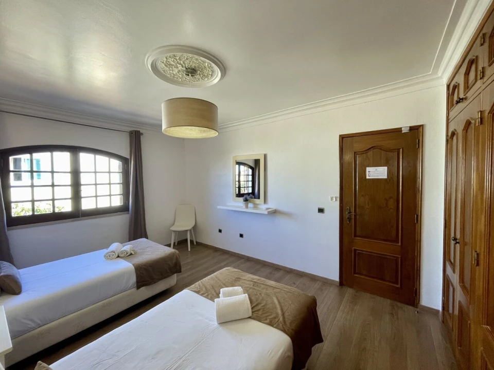 Moradia T4 para Venda em Guia Foto 30