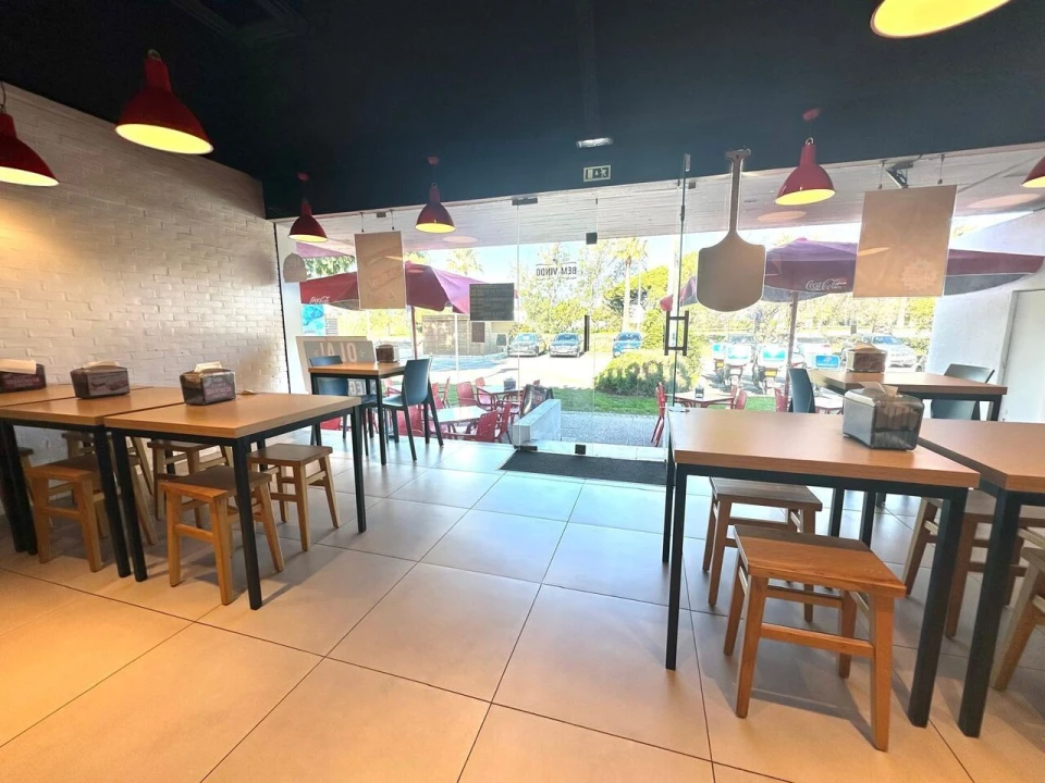 Loja para Venda em Quarteira Foto 2