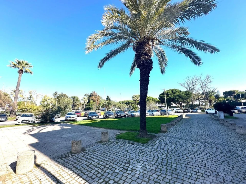Loja para Venda em Quarteira Foto 5