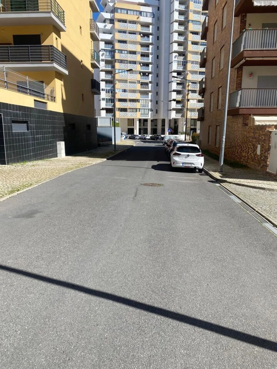 Garagem para Venda em Armação de Pera Foto 4