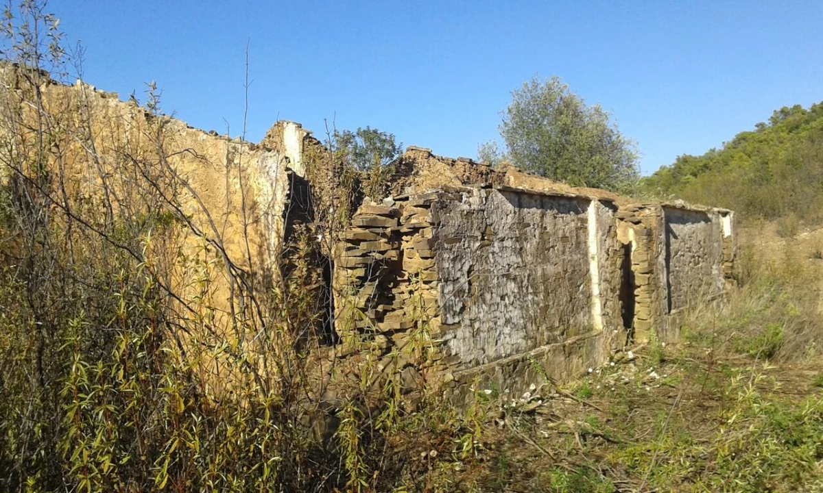 Moradia T2 para Venda em São Bartolomeu de Messines Foto 1