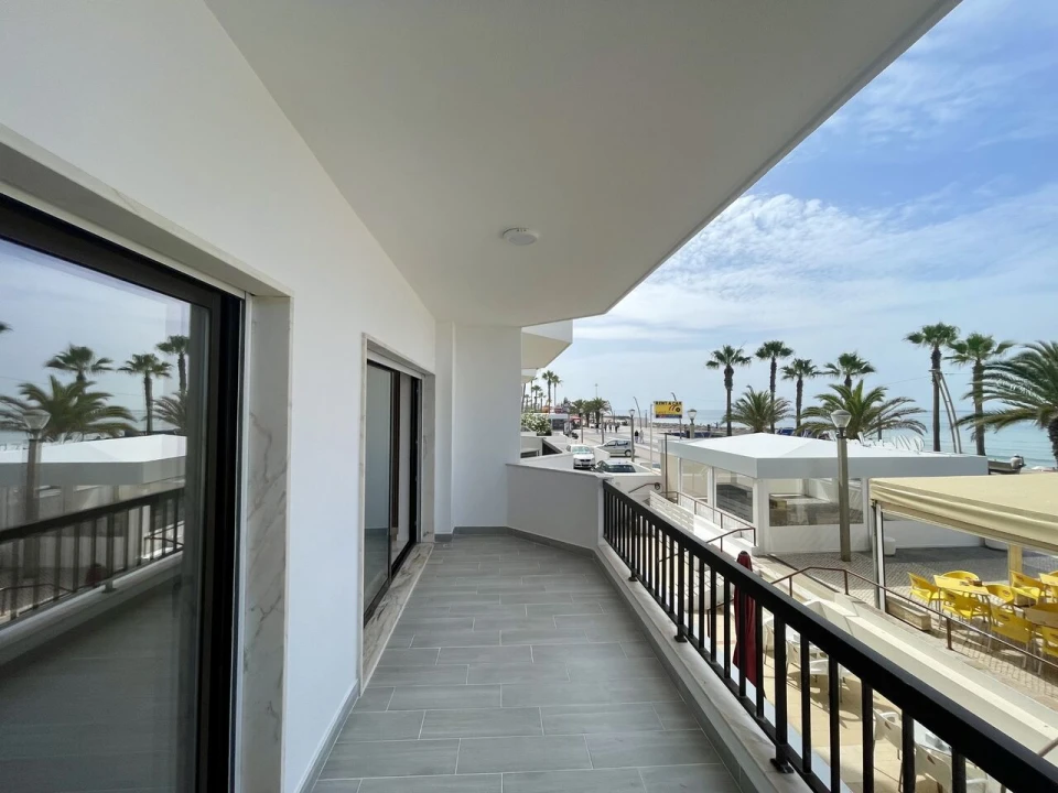 Apartamento T3 para Venda em Quarteira Foto 2
