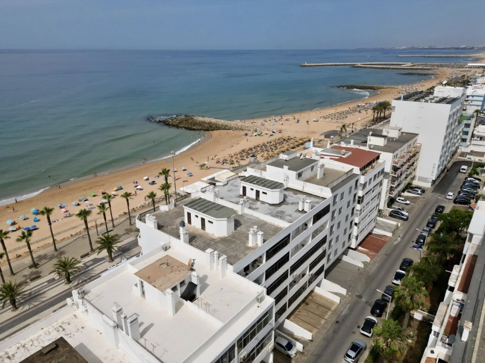 Apartamento T3 para Venda em Quarteira Foto 1