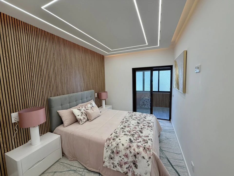 Apartamento T3 para Venda em Quarteira Foto 17