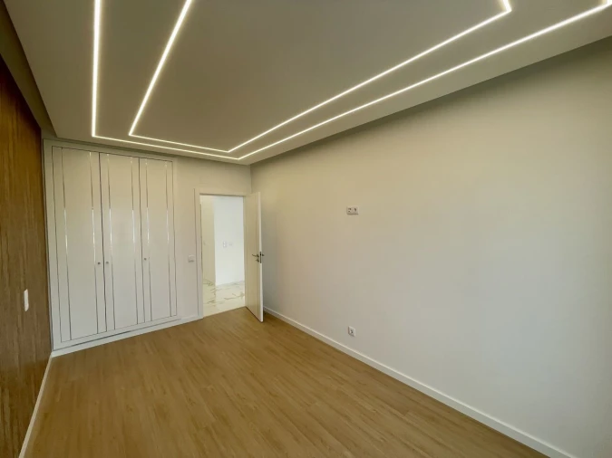 Apartamento T3 para Venda em Quarteira Foto 14