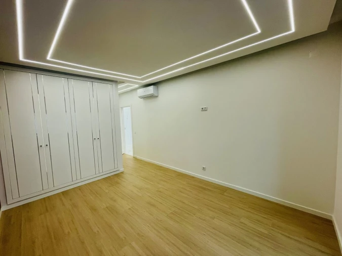 Apartamento T3 para Venda em Quarteira Foto 25