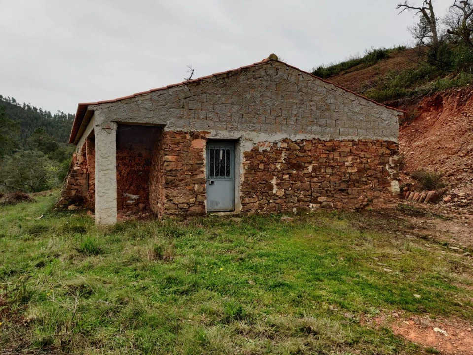 Moradia T2 para Venda em Alferce Foto 3