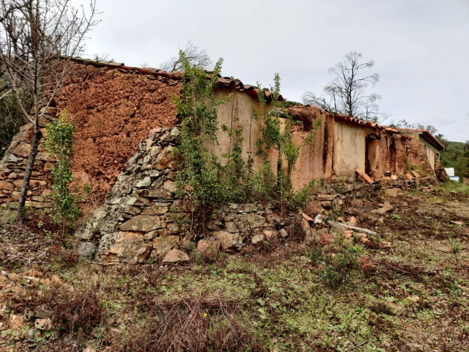 Moradia T2 para Venda em Alferce Foto 5