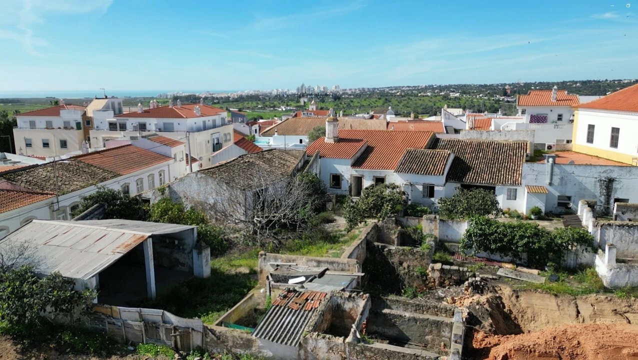 Moradia T24 para Venda em Alcantarilha e Pêra Foto 3