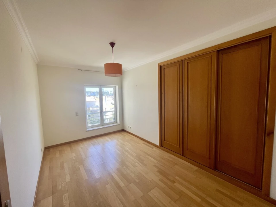 Apartamento T3 para Venda em Quarteira Foto 12