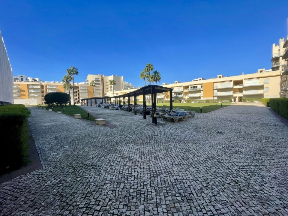 Apartamento T3 para Venda em Quarteira Foto 20
