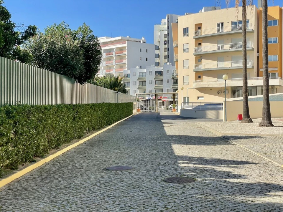 Apartamento T3 para Venda em Quarteira Foto 25