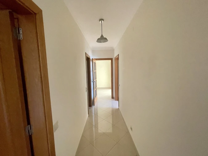 Apartamento T3 para Venda em Quarteira Foto 19