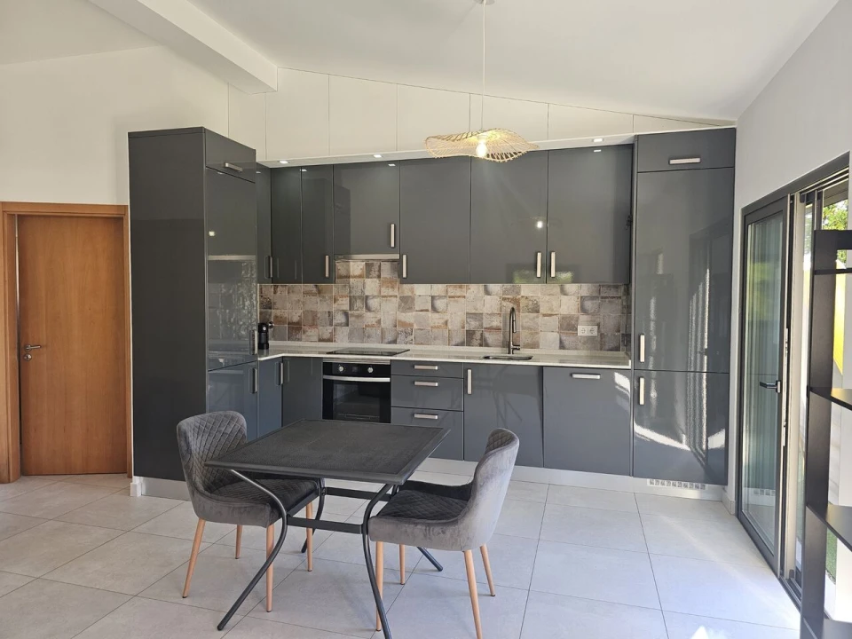 Moradia T1 para Venda em Armação de Pera Foto 10