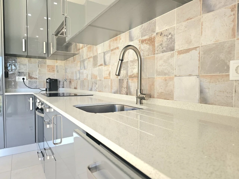 Moradia T1 para Venda em Armação de Pera Foto 13