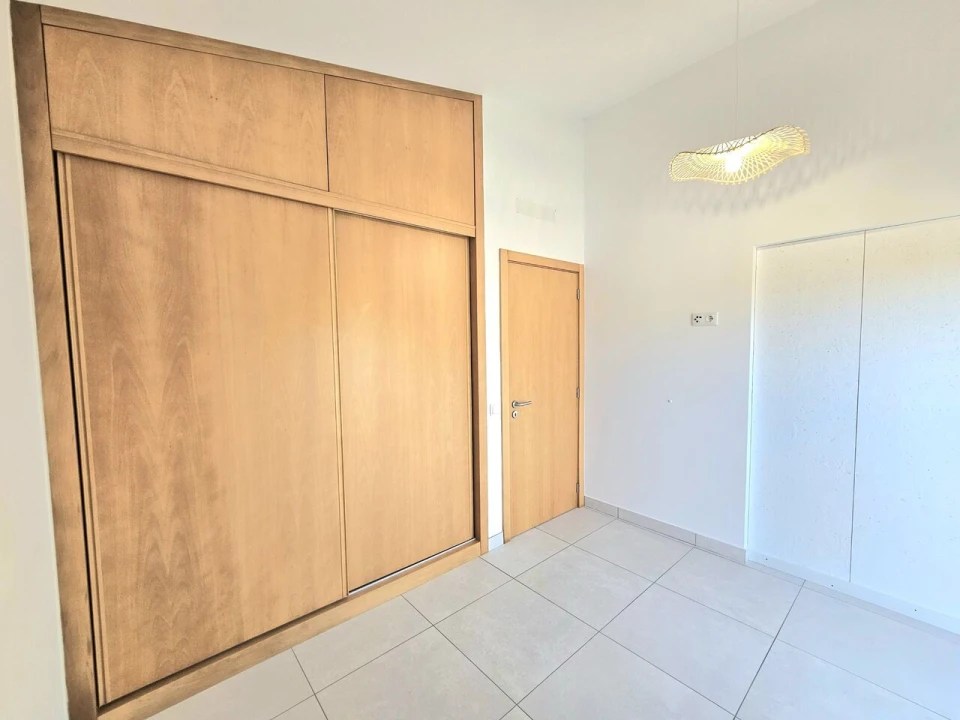 Moradia T1 para Venda em Armação de Pera Foto 17