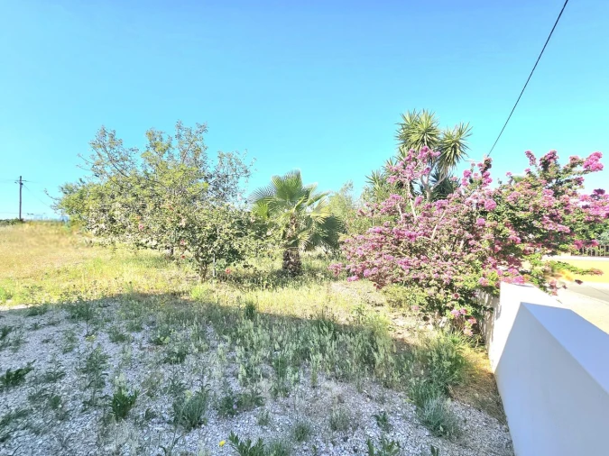 Moradia T1 para Venda em Armação de Pera Foto 5