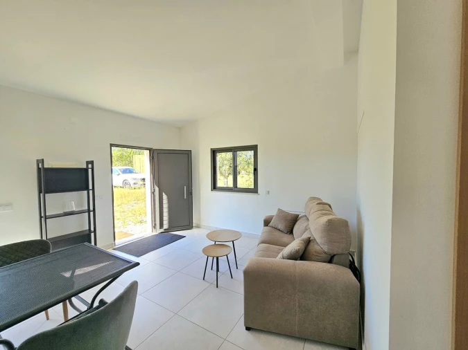 Moradia T1 para Venda em Armação de Pera Foto 11