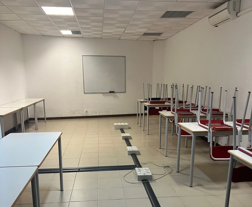 Loja para Venda em Albufeira e Olhos de Água Foto 1