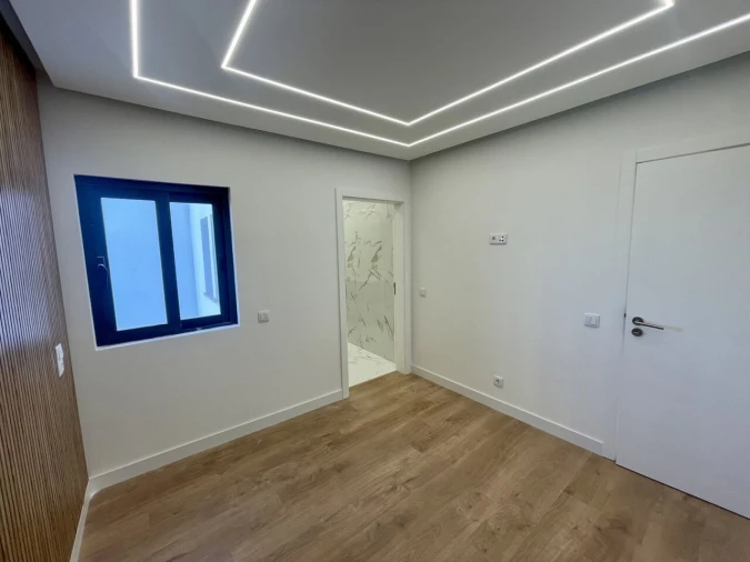 Apartamento T2 para Venda em Quarteira Foto 13
