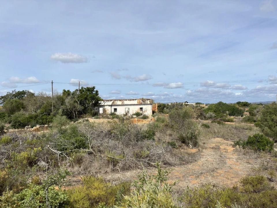 Moradia T2 para Venda em Armação de Pera Foto 2