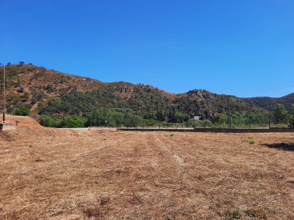 Quinta T2 para Venda em Alferce Foto 15