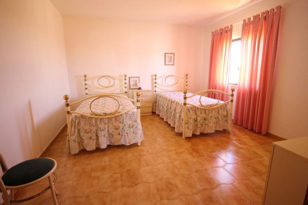 Moradia T3 para Venda em Armação de Pera Foto 19