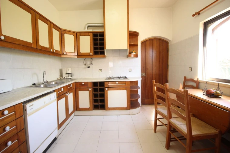 Moradia T3 para Venda em Armação de Pera Foto 5