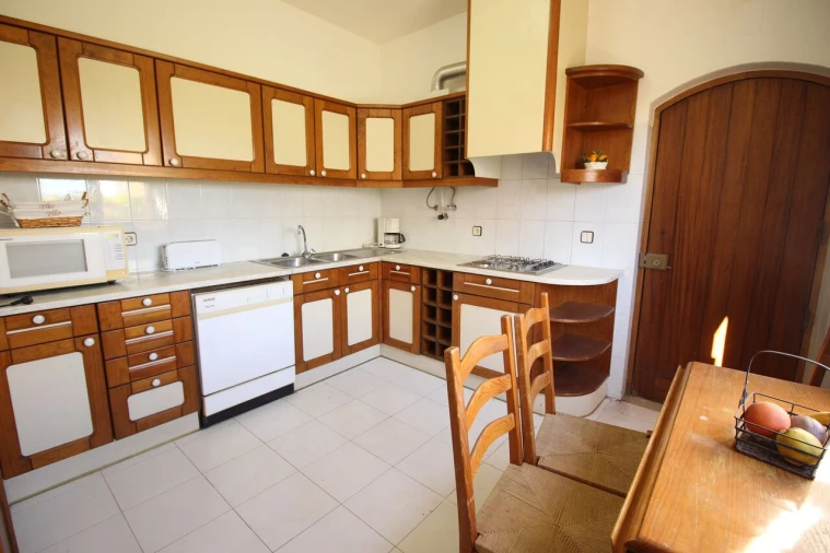 Moradia T3 para Venda em Armação de Pera Foto 6