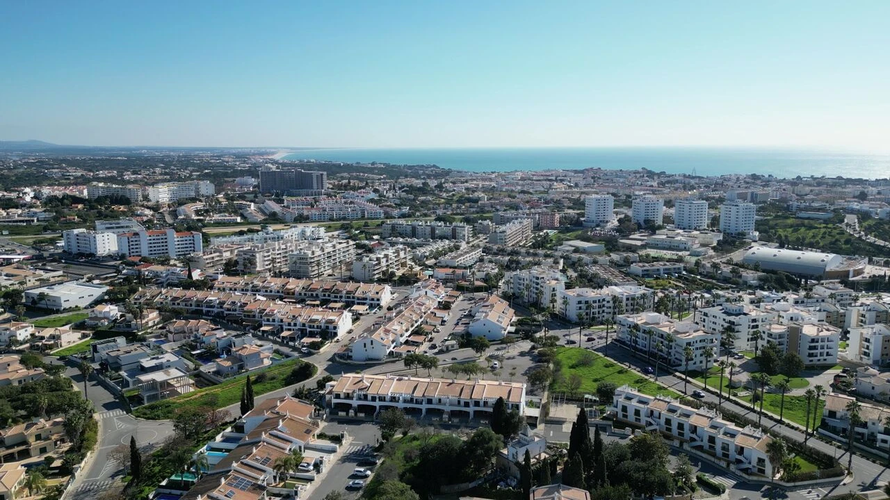Moradia T3 para Venda em Albufeira e Olhos de Água Foto 34
