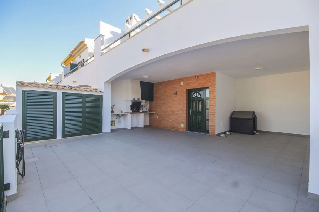 Moradia T3 para Venda em Albufeira e Olhos de Água Foto 3