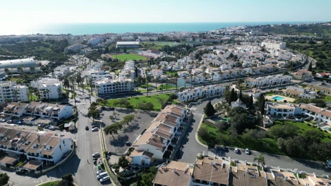 Moradia T3 para Venda em Albufeira e Olhos de Água
