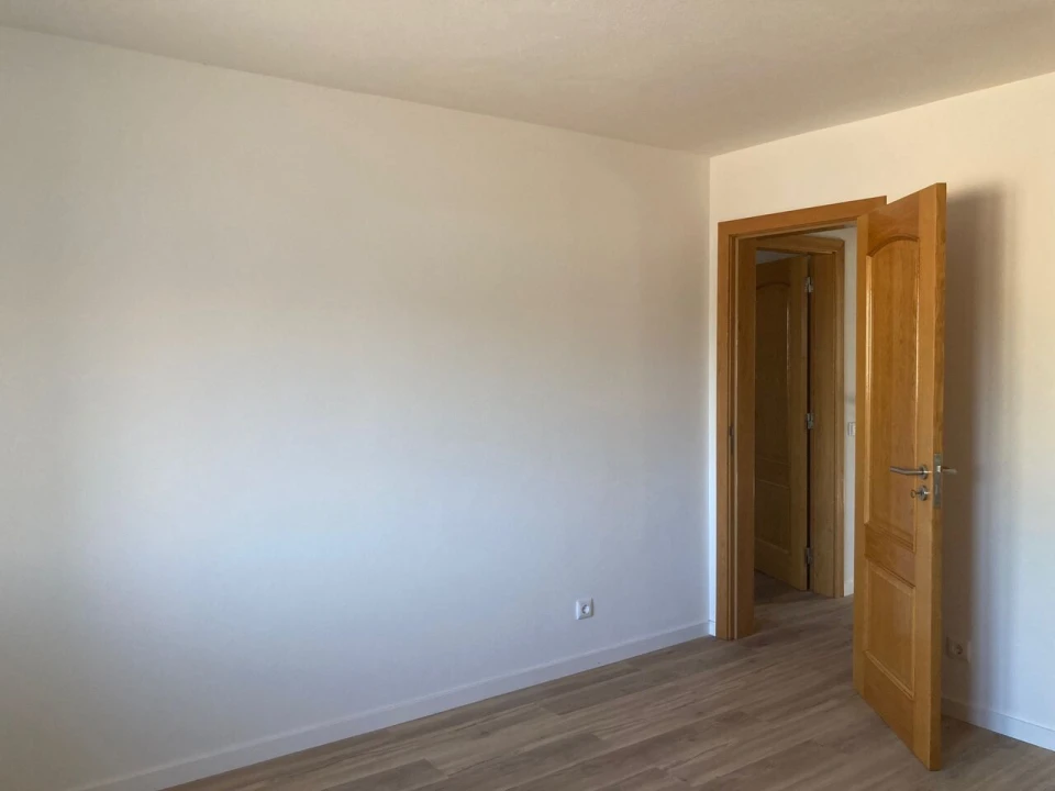 Moradia T5 para Venda em Ferreiras Foto 11