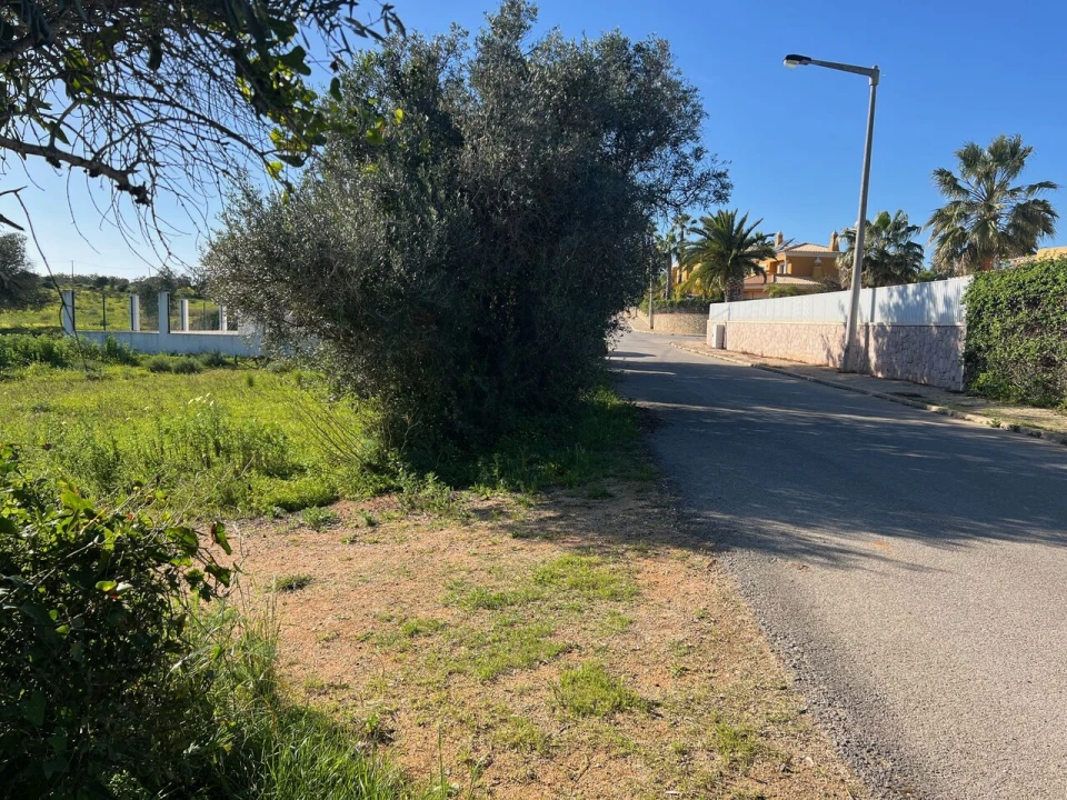 Terreno para Venda em Albufeira e Olhos de Água Foto 3