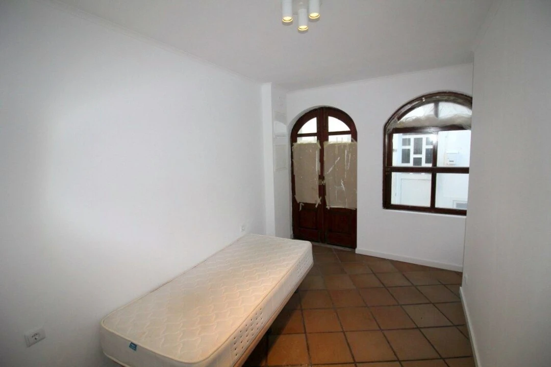 Moradia T2 para Venda em Armação de Pera Foto 4