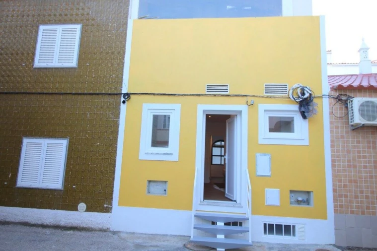 Moradia T2 para Venda em Armação de Pera Foto 10