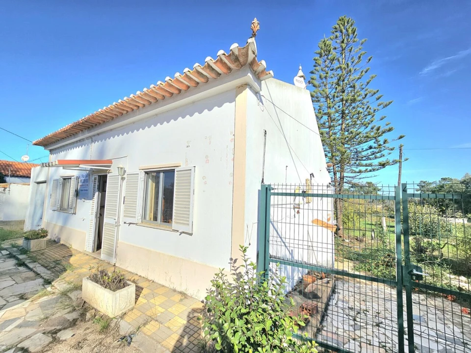 Moradia T4 para Venda em Alcantarilha e Pêra Foto 1