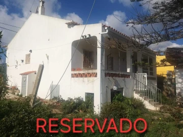 Moradia T4 para Venda em Alcantarilha e Pêra