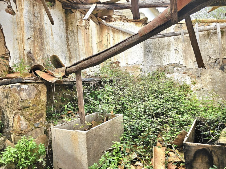 Armazém para Venda em Alferce Foto 10