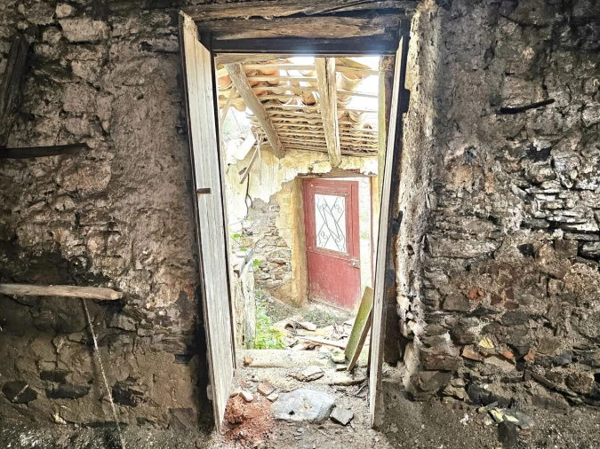 Armazém para Venda em Alferce Foto 6