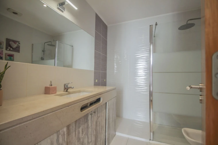 Moradia T3 para Venda em Ferreiras Foto 18