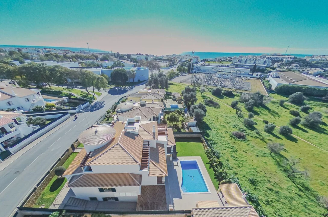 Moradia T8 para Venda em Albufeira e Olhos de Água Foto 63