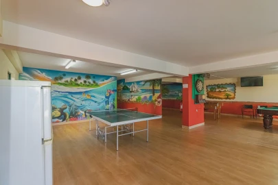 Moradia T8 para Venda em Albufeira e Olhos de Água