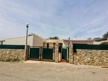 Moradia T3 para Venda em Albufeira e Olhos de Água
