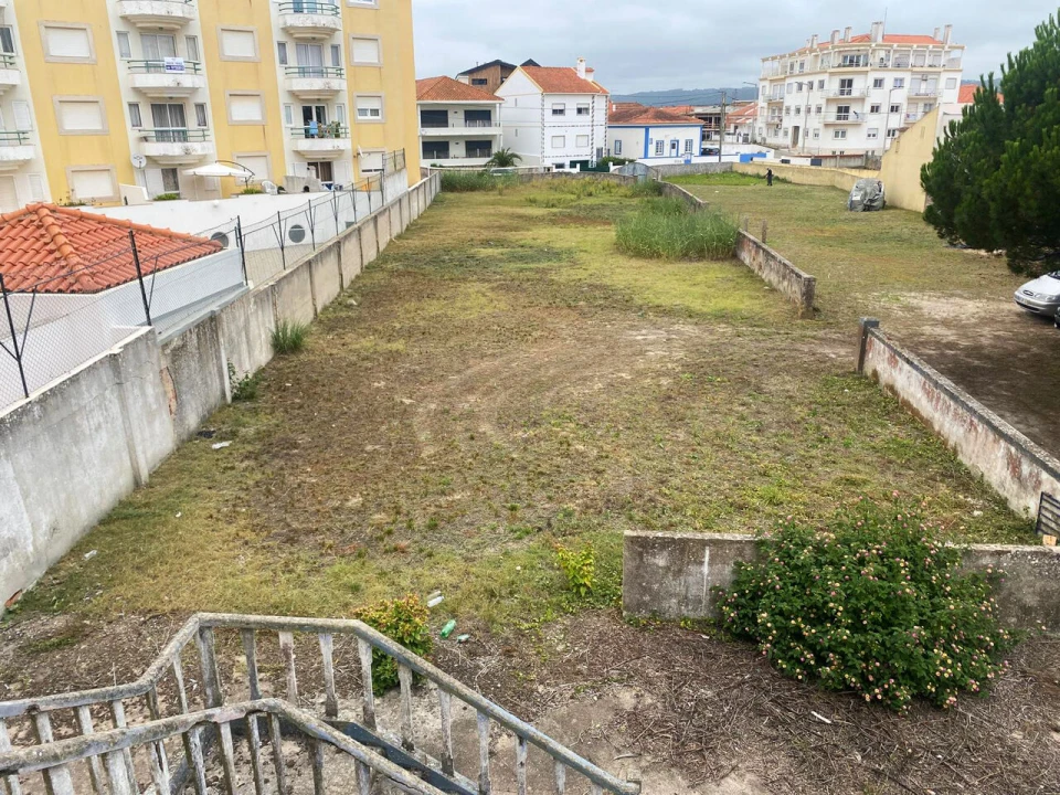 Moradia T12 para Venda em São Martinho do Porto Foto 13