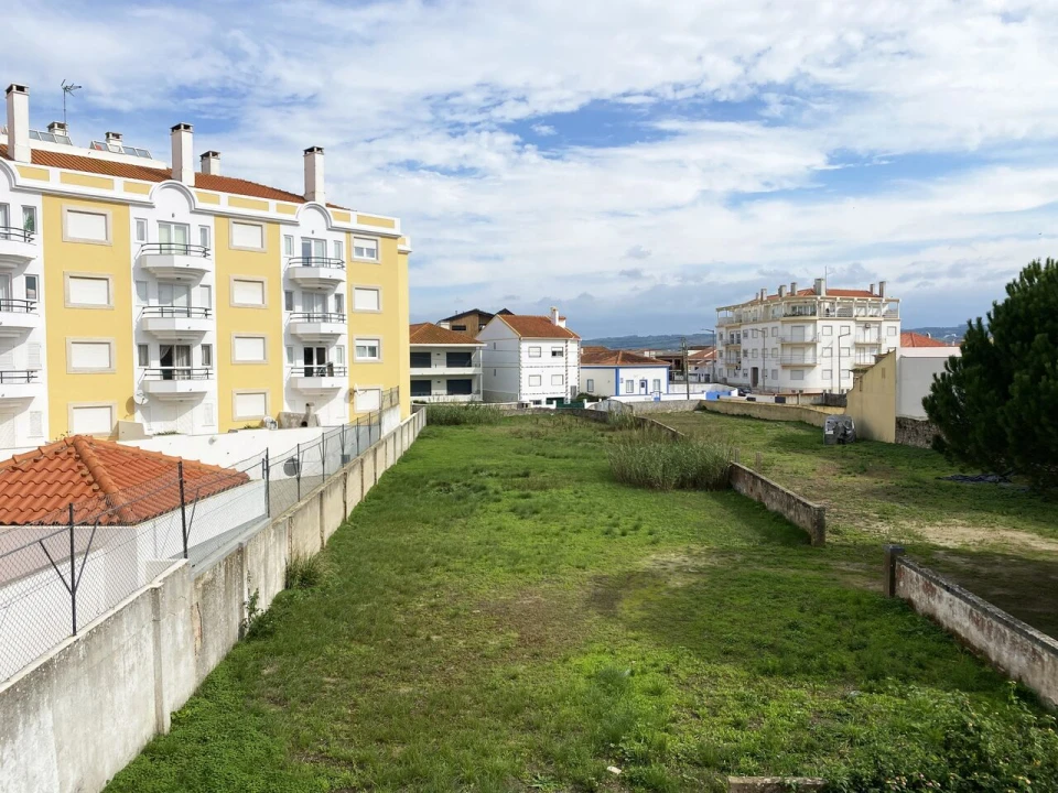 Moradia T12 para Venda em São Martinho do Porto Foto 12